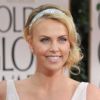Charlize Theron aux Golden Globes en janvier 2012 à Los Angeles