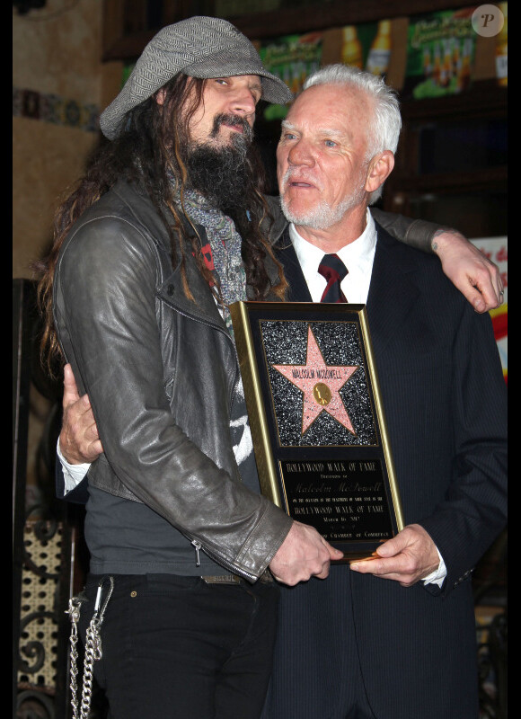 Malcolm McDowell a reçu une étoile sur le Hollywood Walk of Fame avec le réalisateur Rob Zombie, le 16 mars 2012 à Los Angeles.