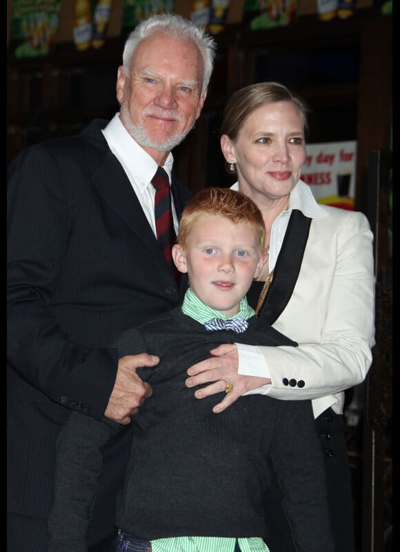 Malcolm McDowell a reçu une étoile sur le Hollywood Walk of Fame avec son fils Beckett et sa femme Kelly, le 16 mars 2012 à Los Angeles.