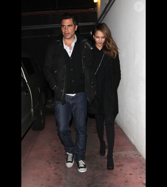 Jessica Alba et Cash Warren sortent d'un dîner au Nobu à Beverly Hills le 22 mars 2012