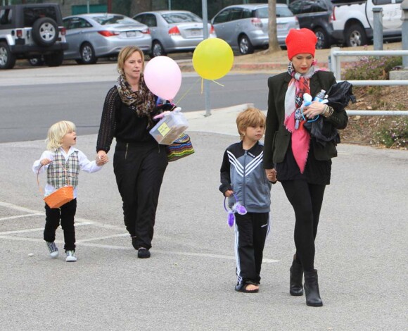 Gwen Stefani et ses bambins à Los Angeles, le 23 mars 2012.