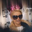Paris Hilton souhaite un joyeux 20e anniversaire à Disneyland Paris - mars 2012