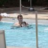 Adam Sandler en vacances à Miami avec sa femme et leurs filles, le 29 mars 2012