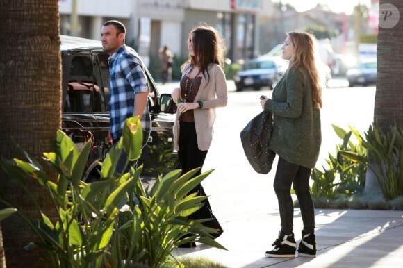 Megan Fox et Brian Austin Green sortent de l'église à Los Angeles. Le 1er avril 2012