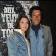 Thomas Misrachi et sa compagne lors de l'avant-première à Paris du film Aux yeux de tous le 2 avril 2012