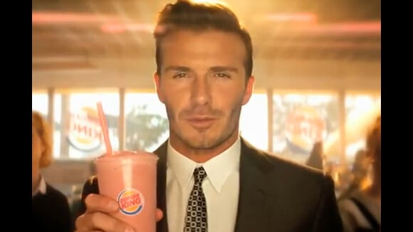 David Beckham et Salma Hayek métamorphosée : La junk food sexy selon Burger King