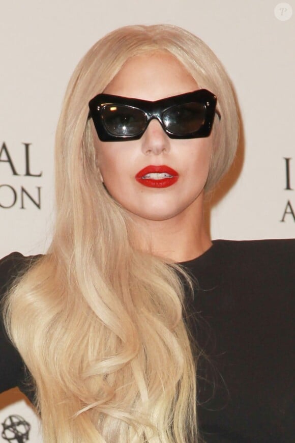 Lady Gaga à New York en novembre 2011 lors des Emmy Awards.