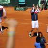 Guy Forget très ému quitte Monaco le 9 avril 2012, après le terrible échec des français en 1/4 de finale de la Coupe Davis, Sous les applaudissements de l'Equipe de France de Tennis