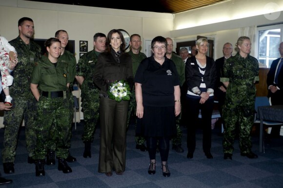 La princesse Mary de Danemark était en visite sur un site de l'organisme KFUMs Soldatermission, à Fredericia, dont elle est la marraine, le 10 avril 2012.