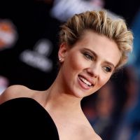 Scarlett Johansson : Retour en grâce, elle éclipse Jennifer Grey, méconnaissable