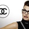Linda Evangelista devant l'objectif de Karl Lagerfeld pour la campagne printemps-été 2012 Chanel Lunettes