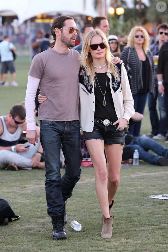 Kate Bosworth et Michael Polish, un joli couple en toute décontraction en ce Jour 2 du Festival de Coachella. Indio, le 14 avril 2012.