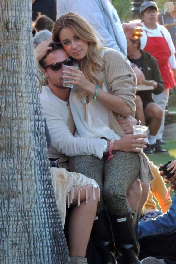 Lauren Conrad et son amoureux Colton Haynes au Festival de Coachella. Indio, le 14 avril 2012.