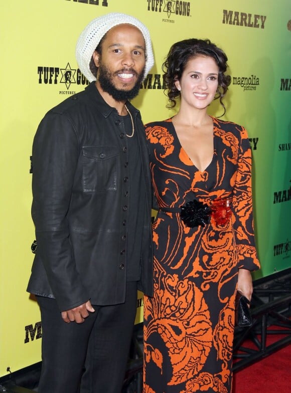 Ziggy Marley et sa femme Orly Agai à la première du film Marley le 17 avril 2012 à Los Angeles