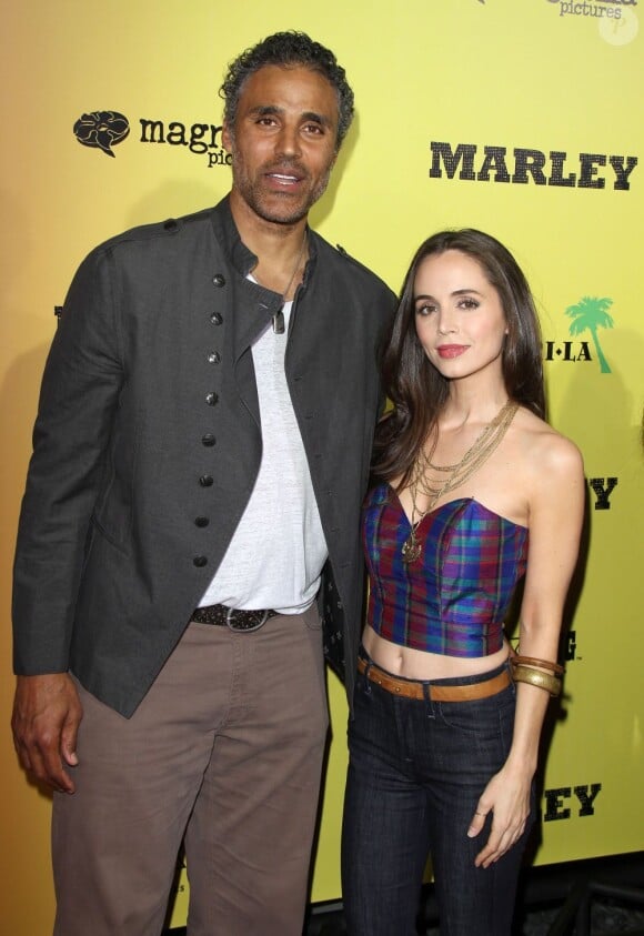 Rick Fox et Eliza Dushku à la première du film Marley le 17 avril 2012 à Los Angeles