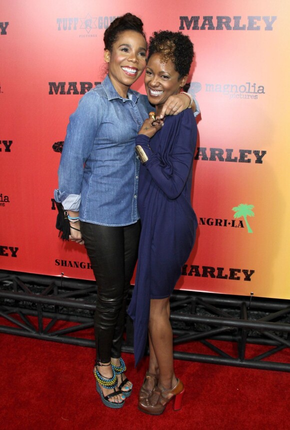 Cadella et Karen Marley à la première du film Marley le 17 avril 2012 à Los Angeles