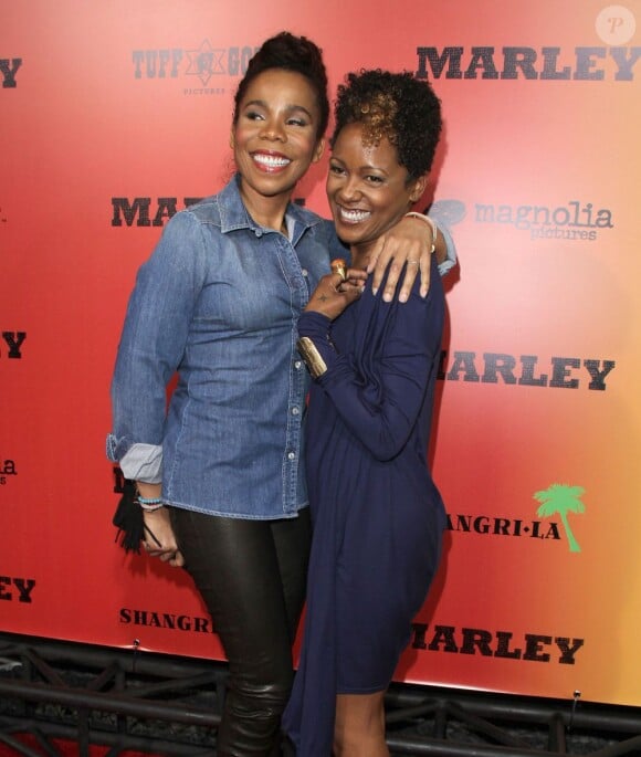 Cadella et Karen Marley à la première du film Marley le 17 avril 2012 à Los Angeles