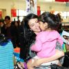 Selena Gomez rencontre ses fans et dévoile la collection printemps-été de sa ligne Dream out loud, dans un magasin K-mart à Los Angeles, le mardi 24 avril 2012.