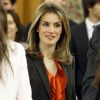 Letizia d'Espagne, fidèle auprès de Felipe, s'est consacrée jeudi 26 avril 2012 à diverses audiences au palais de la Zarzuela, à Madrid.