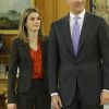 Felipe et Letizia d'Espagne se sont consacrés jeudi 26 avril 2012 à diverses audiences au palais de la Zarzuela, à Madrid.