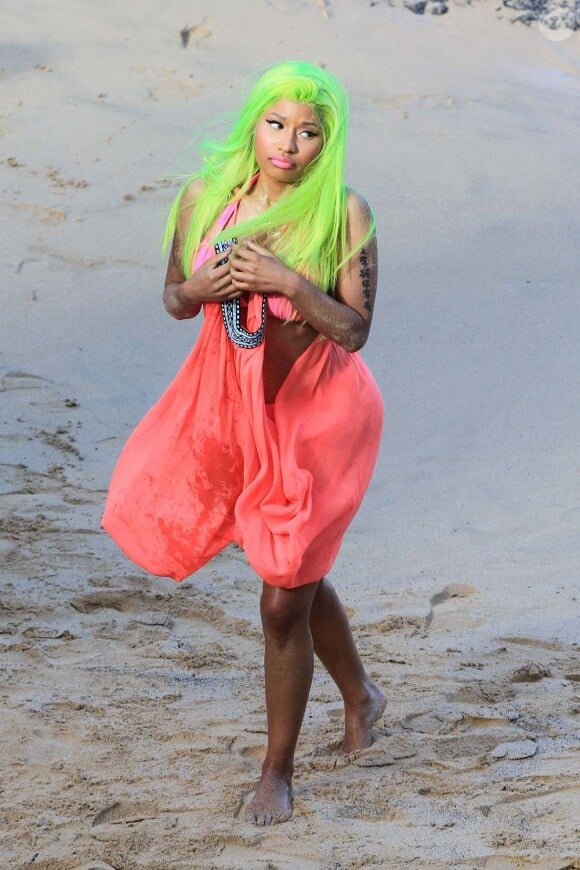 Nicki Minaj sur le tournage du clip Starships à Hawaï, le 14 mars 2012.