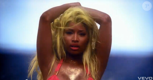 Image extraite du clip Starships réalisé par Anthony Mandler pour Nicki Minaj, avril 2012.