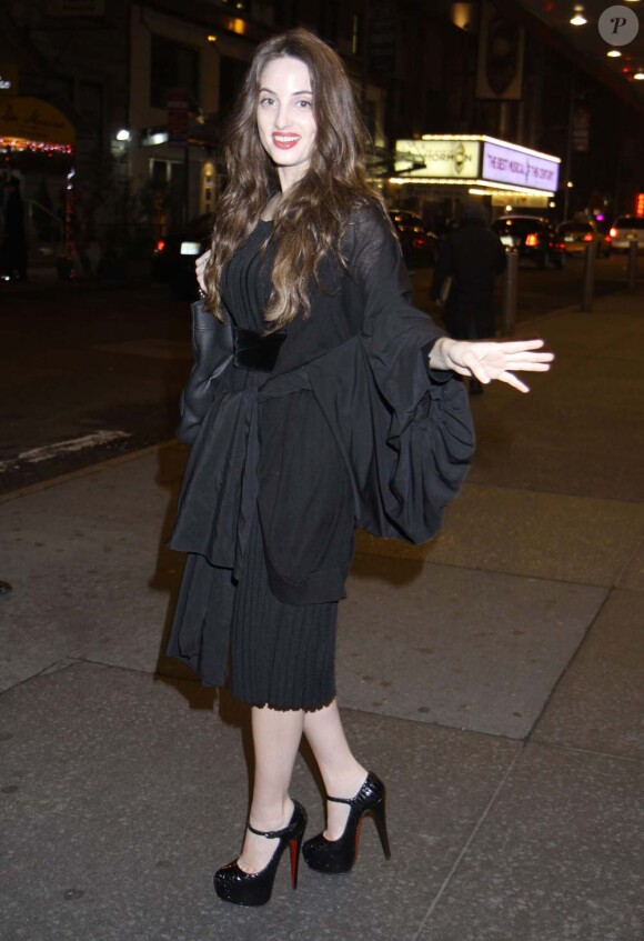 Alexa Ray Joel à la sortie du théâtre Ambassador à New York, le 26 avril 2012.