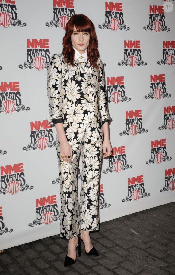 Florence Welch se place cinquième dans le classement Glamour UK des personnalités les mieux habillées de l'année.