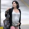 Neve Campbell enceinte de son premier enfant. A Los Angeles le 21 avril 2012.