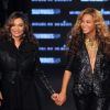 Beyoncé Knowles et sa mère Tina en septembre 2011 à Londres