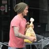 David Beckham et son fils Brooklyn s'offrent une glace chez Al Gento à Beverly Hills le 30 avril 2012