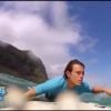 Geoffrey surfe dans les Anges de la télé-réalité 4, mardi 1er mai 2012 sur NRJ 12