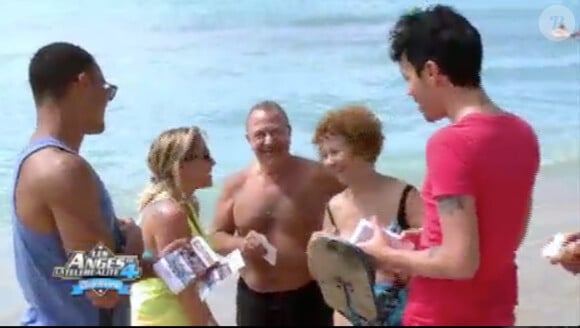 Les anges à la plage dans les Anges de la télé-réalité 4, mardi 1er mai 2012 sur NRJ 12