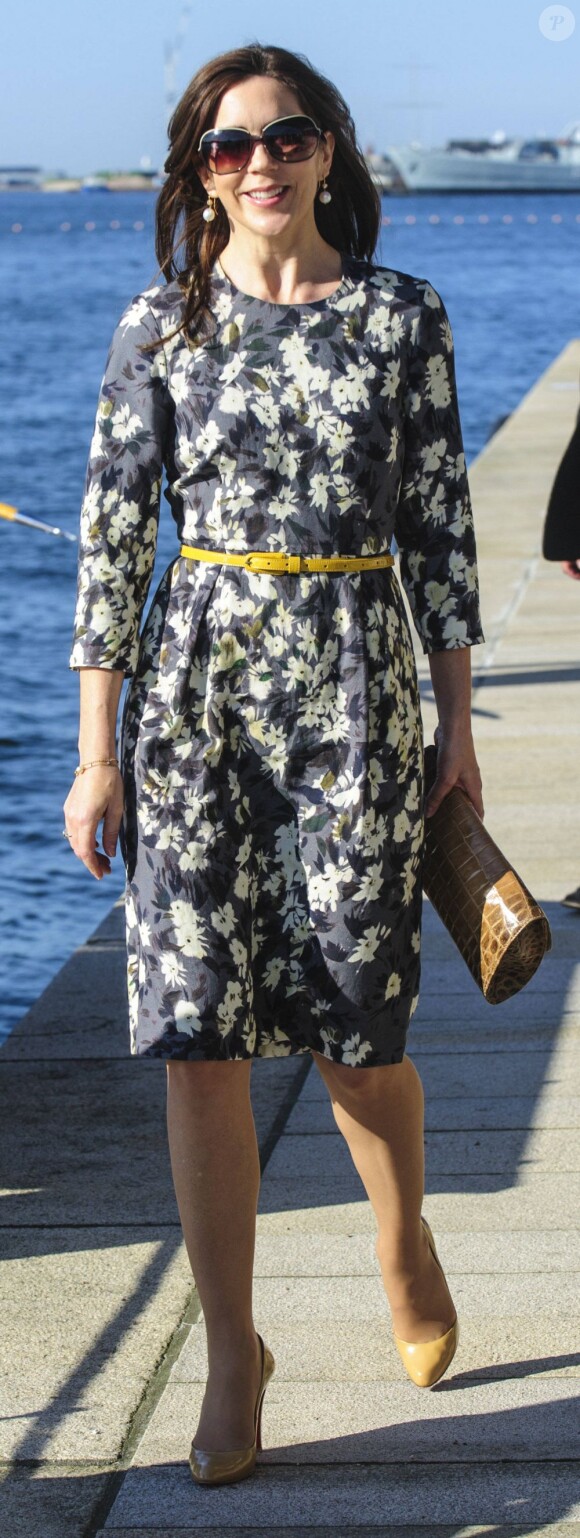 La princesse Mary de Danemark arrive à l'Opéra de Copenhague, le 3 mai 2012, pour inaugurer le Sommet de la mode 2012, dont elle est la marraine.