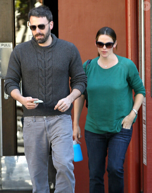 Jennifer Garner et Ben Affleck sortent de chez le médecin, le 3 mai 2012 à Santa Monica