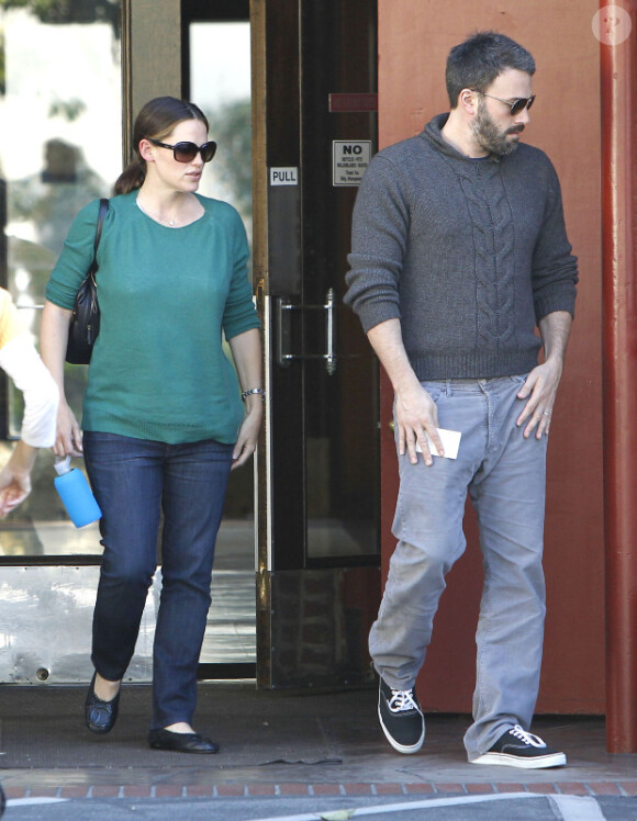Jennifer Garner et son mari Ben Affleck sortent d'un rendez-vous chez le médecin, le 3 mai 2012 à Santa Monica