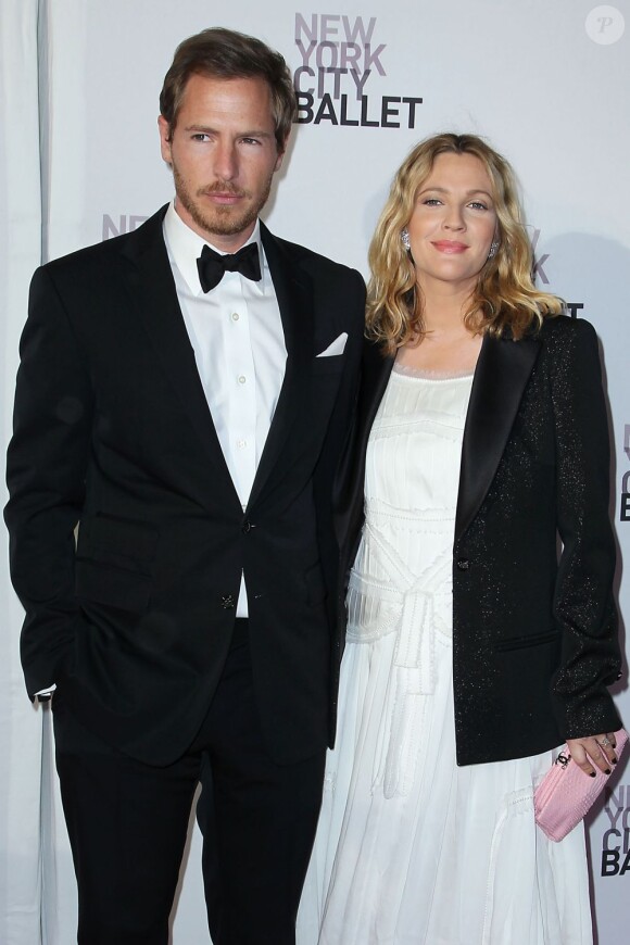 Drew Barrymore et son fiancé Will Kopelman ont brillé lors du gala du New York City Ballet le 10 mai 2012