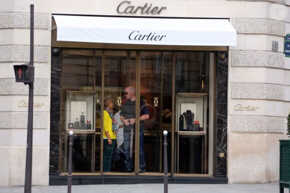 Willow Smith va chez Cartier, seule, à Paris le 10 mai 2012