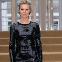 Eva Herzigova : Splendide et généreuse pour une soirée de partage