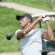 Antoine Kombouaré attaque le green... Le 19e Trophée Kimbo Sport Passion a pu compter sur la participation de 80 personnalités du monde du sport parmi 200 invités pour son édition 2012, le 10 mai au golf de Feucherolles (Yvelines).