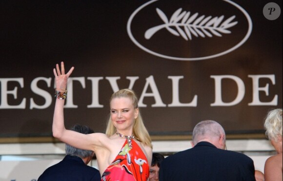 Nicole Kidman lors du festival de Cannes 2003 sur le tapis rouge pour le film Dogville