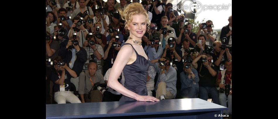 Nicole Kidman lors du festival de Cannes 2003 pour le photocall de ...