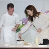 La princesse Mary a pris quelques conseils de cuisine auprès du chef Ronni Mortensen. Le prince Frederik et la princesse Mary de Danemark étaient en visite officielle en Corée du Sud du 10 au 15 mai 2012.