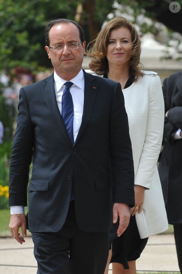 Valérie Trierweiler et François Hollande, le jour de la passation de pouvoir, à Paris, le 15 mai 2012.