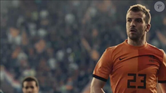 Raphael Van der Vaart dans la nouvelle vidéo de Nike