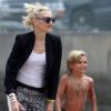 Gwen Stefani et ses fils Kingston et Zuma sur la plage à Los Angeles le 20 mai 2012