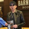 Billy Bob Thornton dédicace son livre autobiographique The Billy Bob Tapes: A Cave Full of Ghosts chez Barnes & Noble à Los Angeles le 21 mai 2012