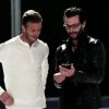 David Beckham dans une nouvelle campagne de pub pour une marque de smartphone joue L'hymne à la joie balle au pied