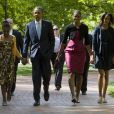 Michelle et barack Obama et leurs filles Sasha et Malia le 8 avril 2012 à Washington