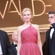 Nicole Kidman adopte une robe fendue sexy Lanvin au Festival de Cannes 2012.